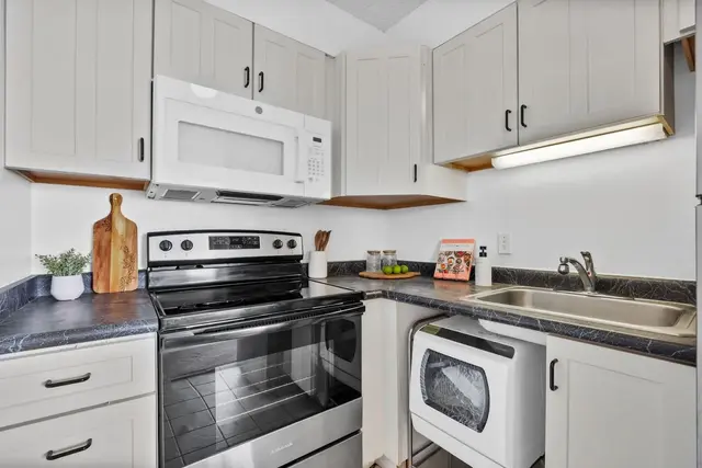 Listing Image for 3601 Lower Honoapiilani Rd 307 6 of 19