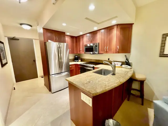 Listing Image for 2481 Kaanapali Pkwy 218n 8 of 28