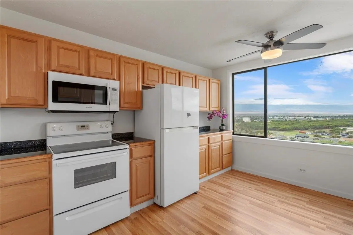 Photo of Listing #406162