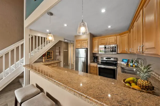 Listing Image for 3543 Lower Honoapiilani Rd E404 5 of 24