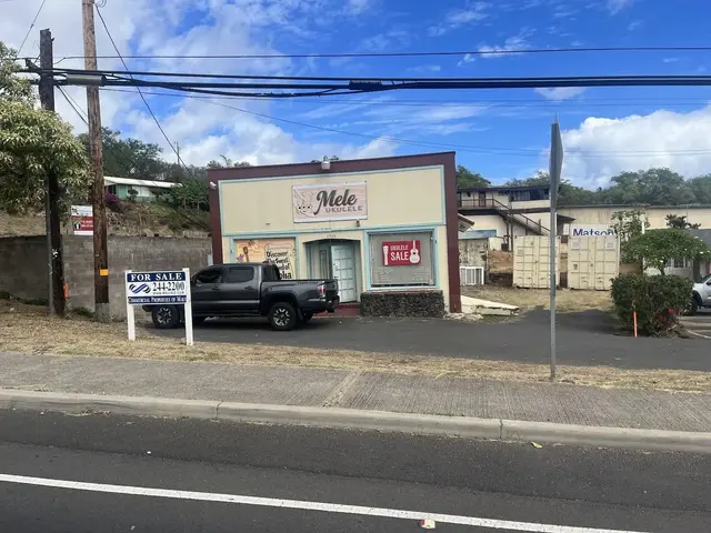 Listing Image for 1750 W Kaahumanu Ave 1 of 3