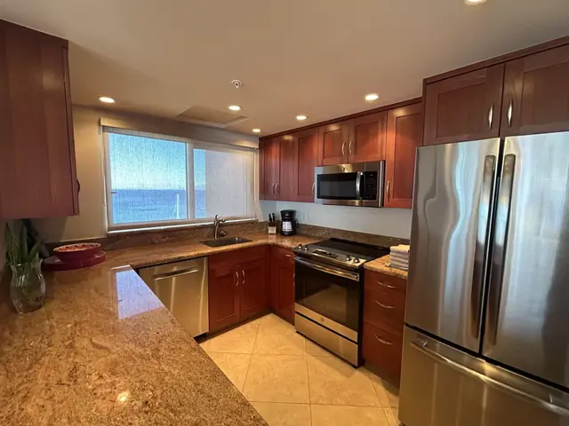 Listing Image for 2481 Kaanapali Pkwy 901/r 6 of 14