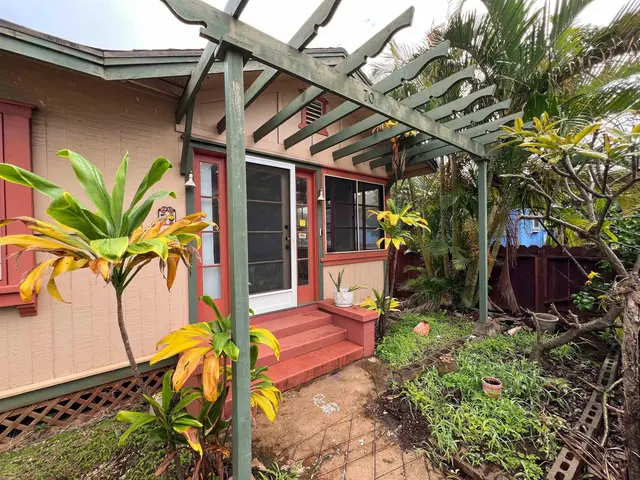 Listing Image for 70 Moani Pl 1 of 36