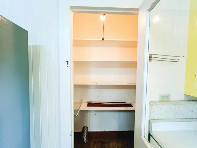 Listing Image for 70 Moani Pl 12 of 36