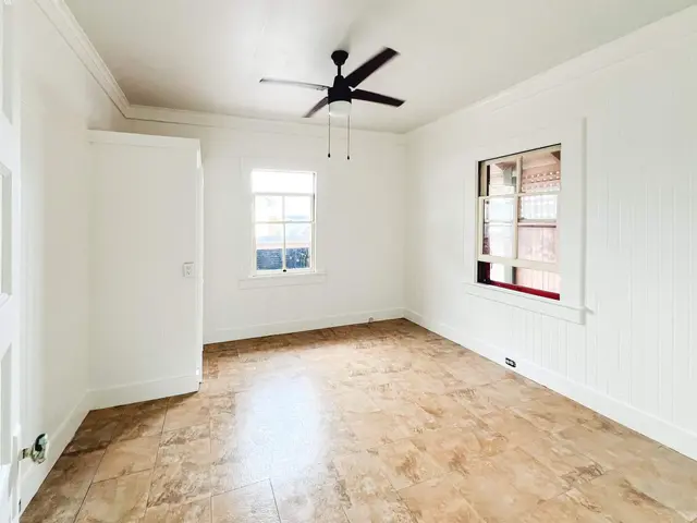 Listing Image for 70 Moani Pl 14 of 36