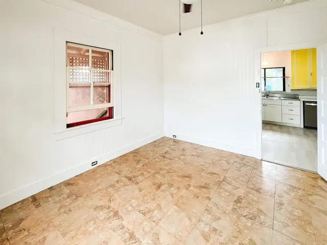 Listing Image for 70 Moani Pl 15 of 36