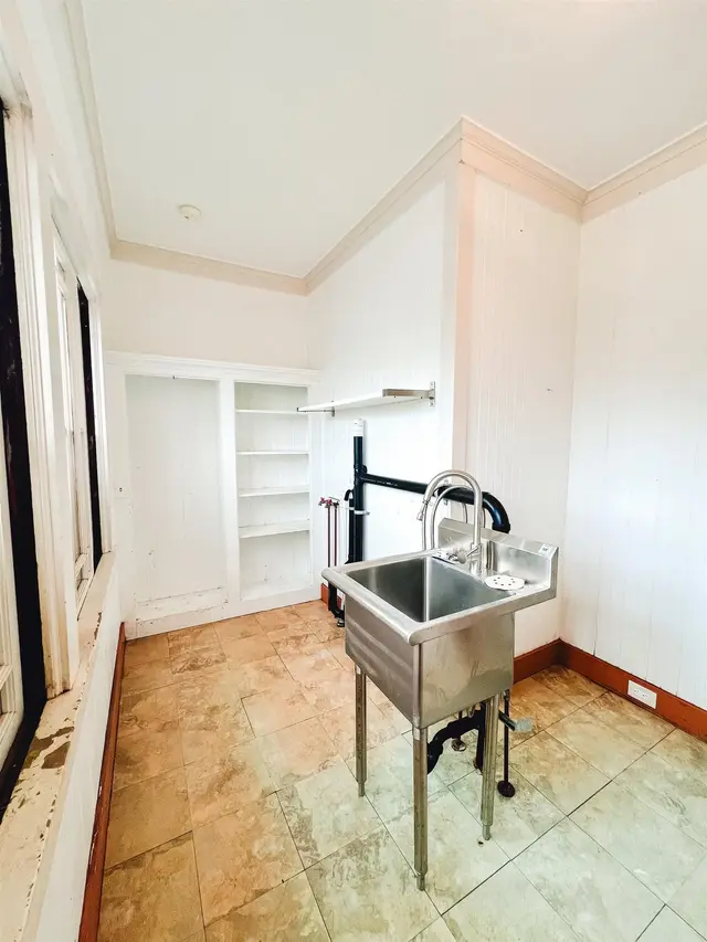 Listing Image for 70 Moani Pl 17 of 36