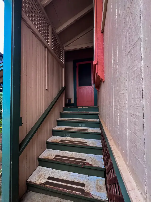 Listing Image for 70 Moani Pl 28 of 36