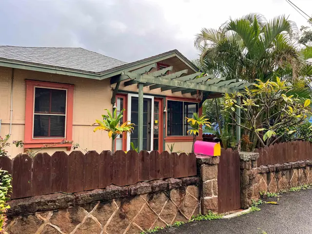 Listing Image for 70 Moani Pl 4 of 36