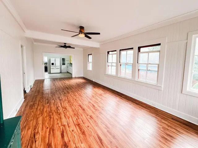 Listing Image for 70 Moani Pl 5 of 36