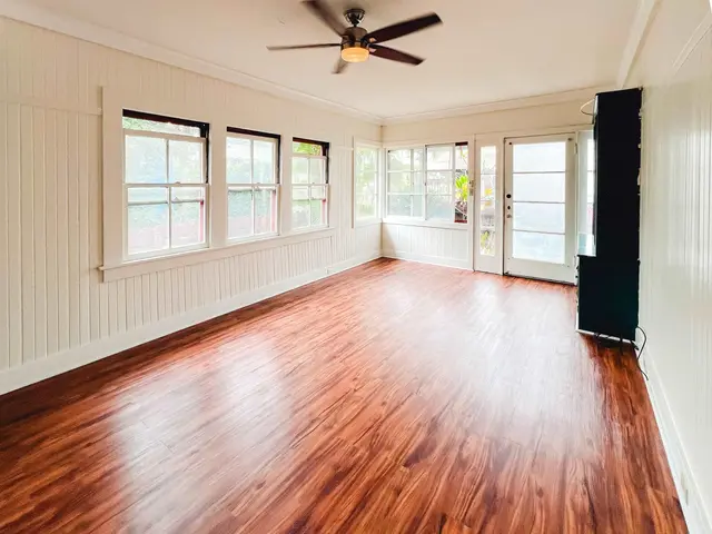 Listing Image for 70 Moani Pl 8 of 36