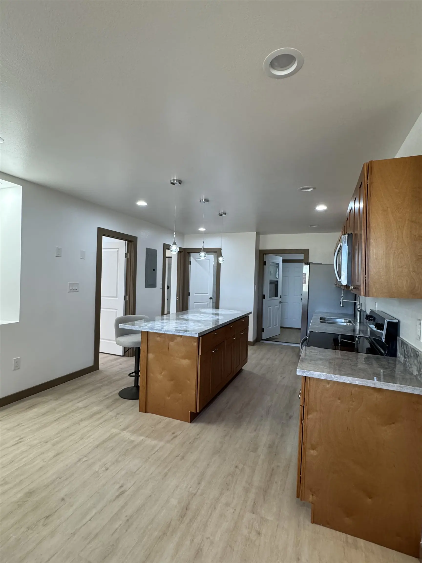 Photo of Listing #408497