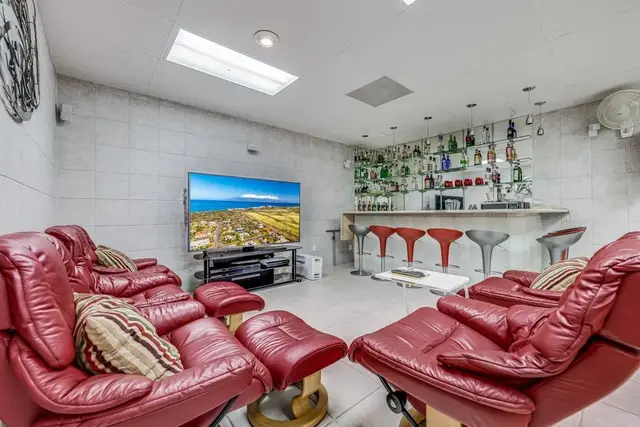 Listing Image for 21 Kui Pl 3 of 41