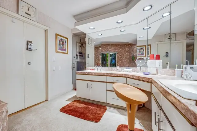 Listing Image for 21 Kui Pl 39 of 41