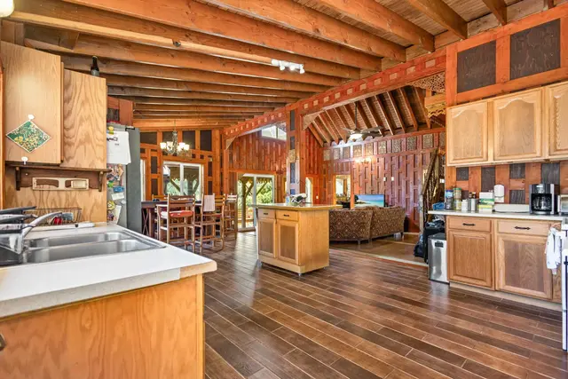 Listing Image for 204 River Rd 3 of 41