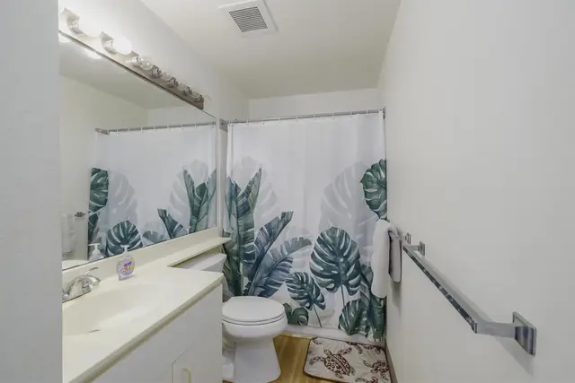 Listing Image for 33 Waiaka Ln 33-205 17 of 40