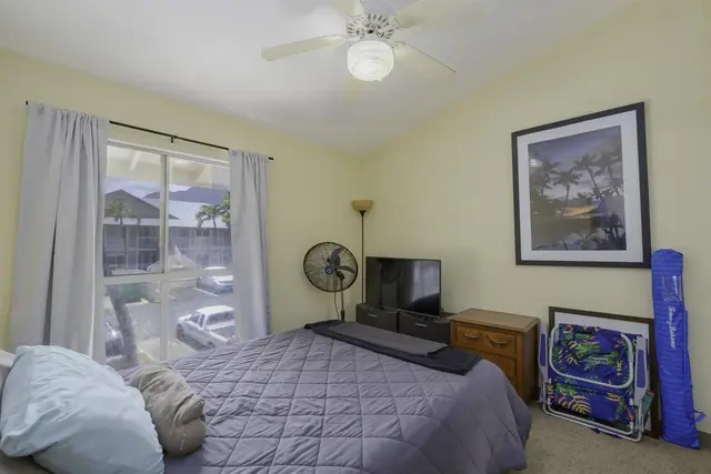 Listing Image for 33 Waiaka Ln 33-205 21 of 40