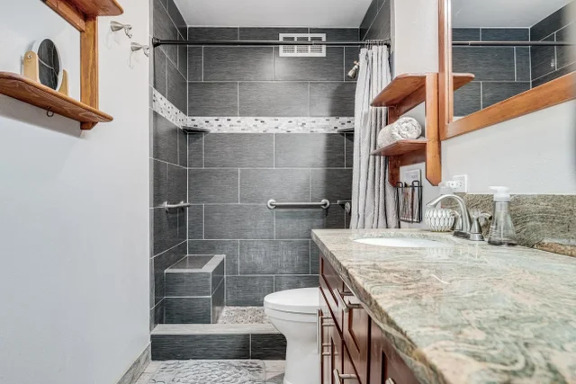 Listing Image for 15 Kulanihakoi St 15d 10 of 28