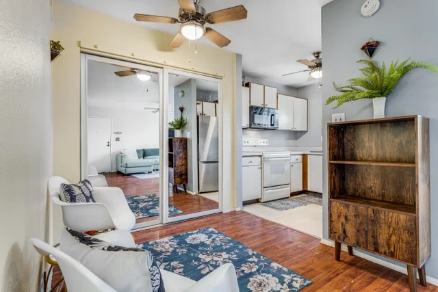 Listing Image for 15 Kulanihakoi St 15d 9 of 28