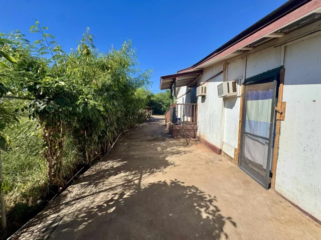 Listing Image for 100 Hotel Ln 28 of 39