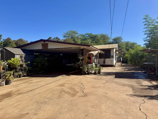 Listing Image for 100 Hotel Ln 4 of 39