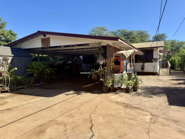 Listing Image for 100 Hotel Ln 5 of 39