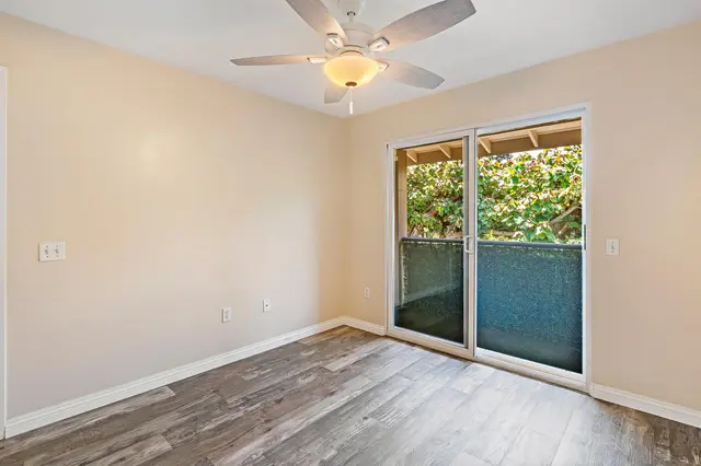 Listing Image for 10 Polohina Ln 2-3 17 of 31