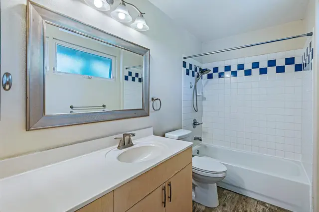 Listing Image for 10 Polohina Ln 2-3 25 of 31
