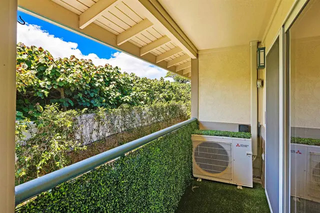 Listing Image for 10 Polohina Ln 2-3 27 of 31