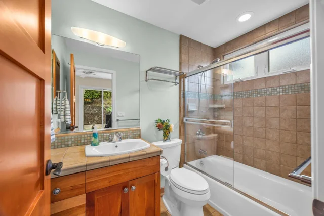 Listing Image for 28 Ohia Lehua Pl 23 of 34