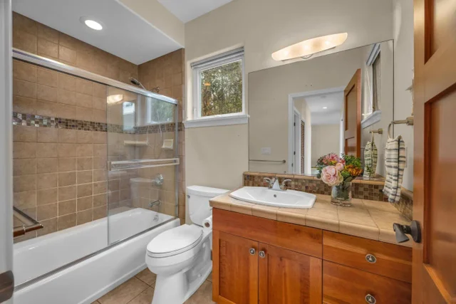 Listing Image for 28 Ohia Lehua Pl 24 of 34