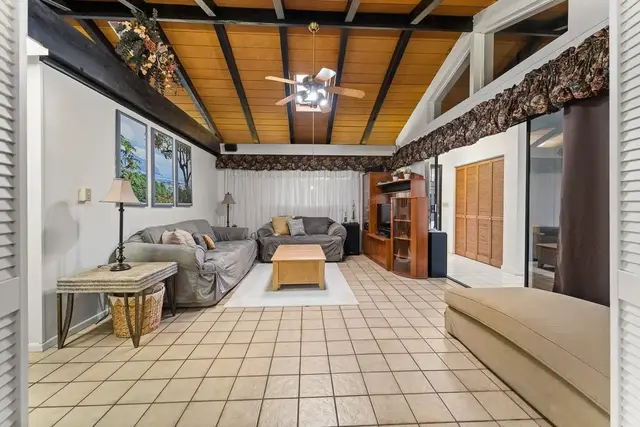 Listing Image for 923 N Niheu Pl 14 of 50