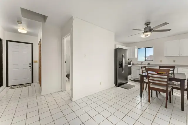 Listing Image for 923 N Niheu Pl 15 of 50