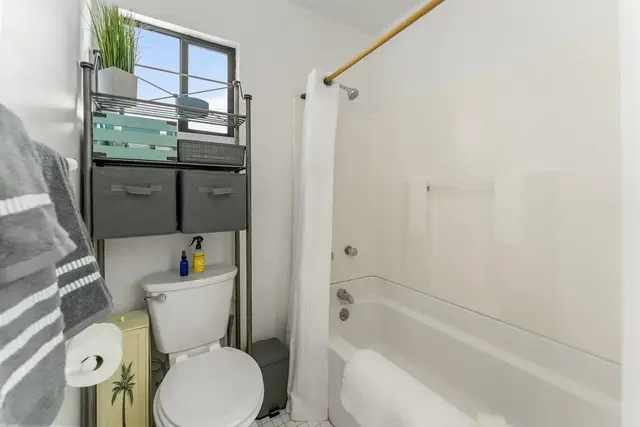 Listing Image for 923 N Niheu Pl 22 of 50