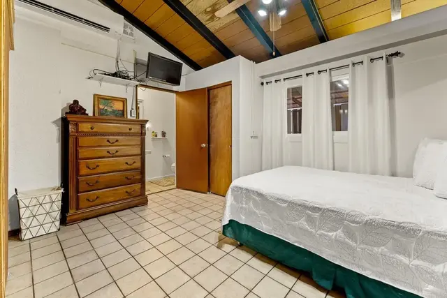 Listing Image for 923 N Niheu Pl 28 of 50