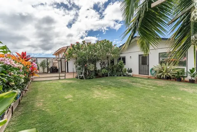 Listing Image for 923 N Niheu Pl 3 of 50