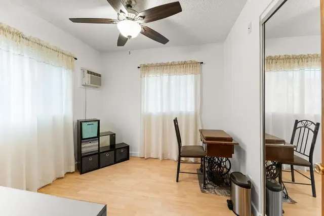 Listing Image for 923 N Niheu Pl 33 of 50