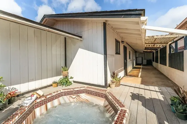 Listing Image for 923 N Niheu Pl 45 of 50