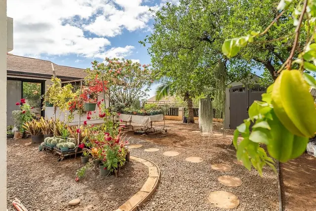 Listing Image for 923 N Niheu Pl 7 of 50
