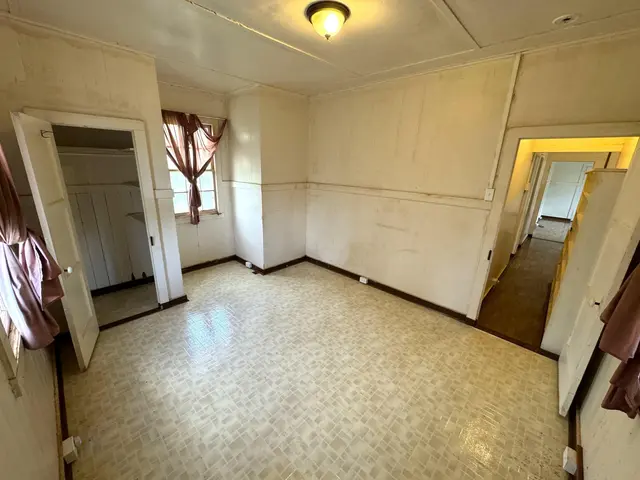 Listing Image for 846 Leomele St 10 of 21