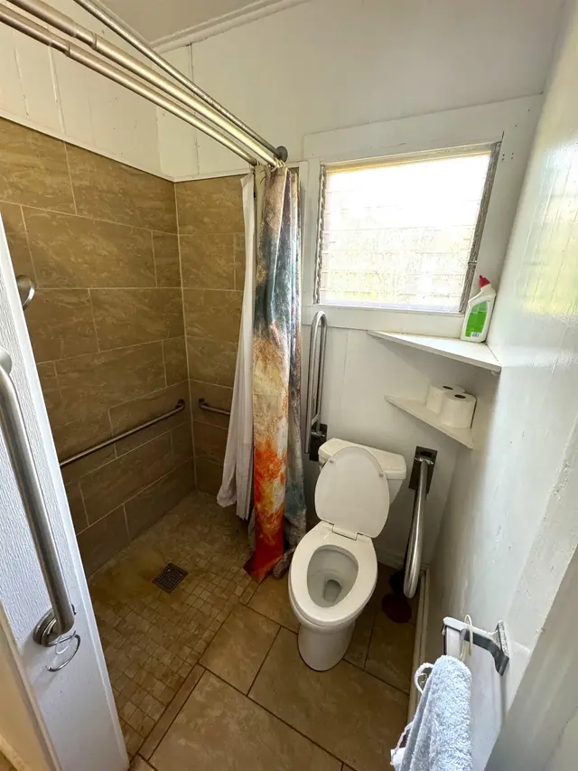 Listing Image for 846 Leomele St 11 of 21