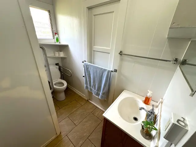 Listing Image for 846 Leomele St 12 of 21