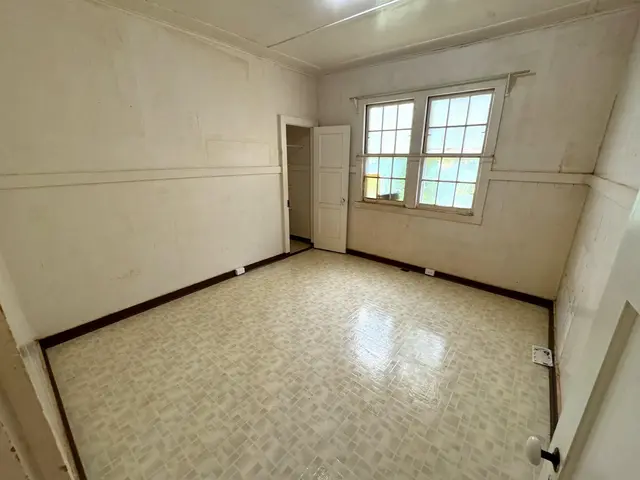 Listing Image for 846 Leomele St 7 of 21