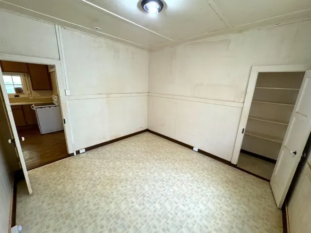 Listing Image for 846 Leomele St 8 of 21