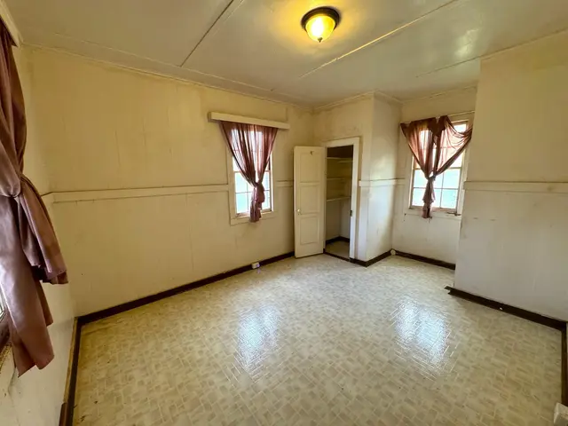 Listing Image for 846 Leomele St 9 of 21
