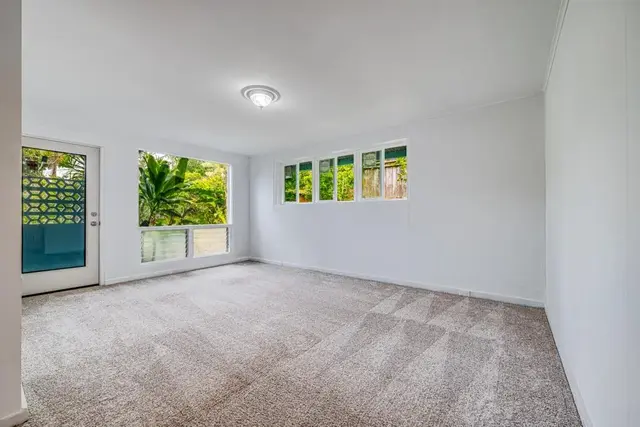 Listing Image for 720 Mopua St 5 of 22