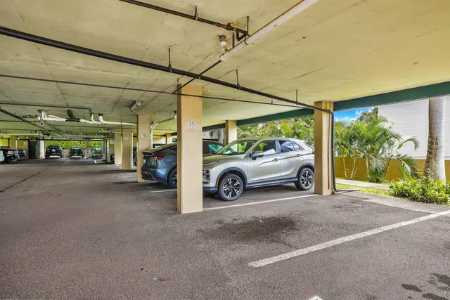 Listing Image for 2180 Vineyard St 300 17 of 18