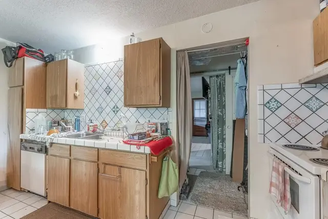 Listing Image for 899 Kokomo Rd 8 of 26