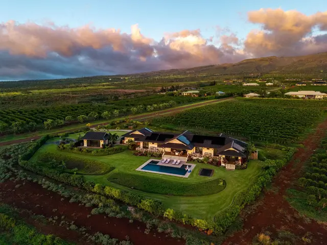 Listing Image for 3251 Aina Mahiai Pl 13 11 of 49