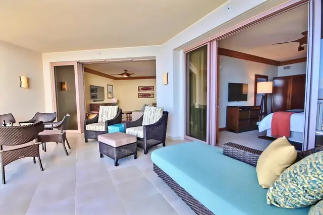 Listing Image for 200 Nohea Kai Dr 2-up 51-52 10 of 15